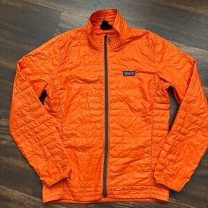 Patagonia mens lightweight jacket orange size S **flaws read